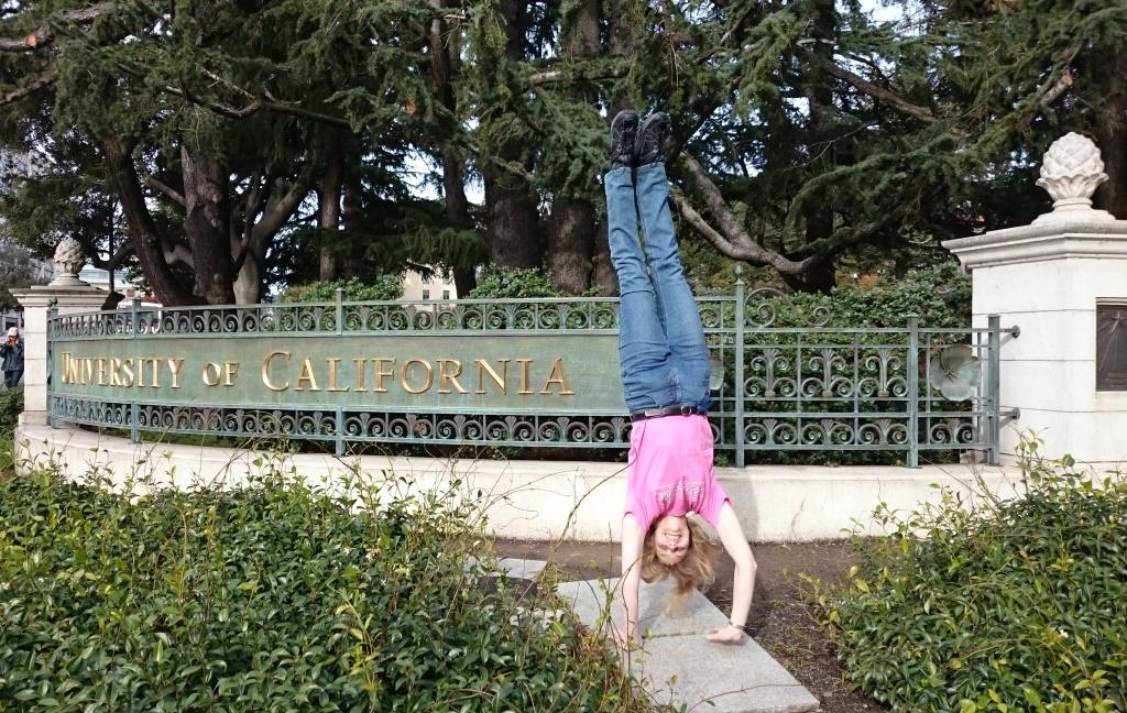 picture of Jessica Fintzen walking on hands in Berkeley